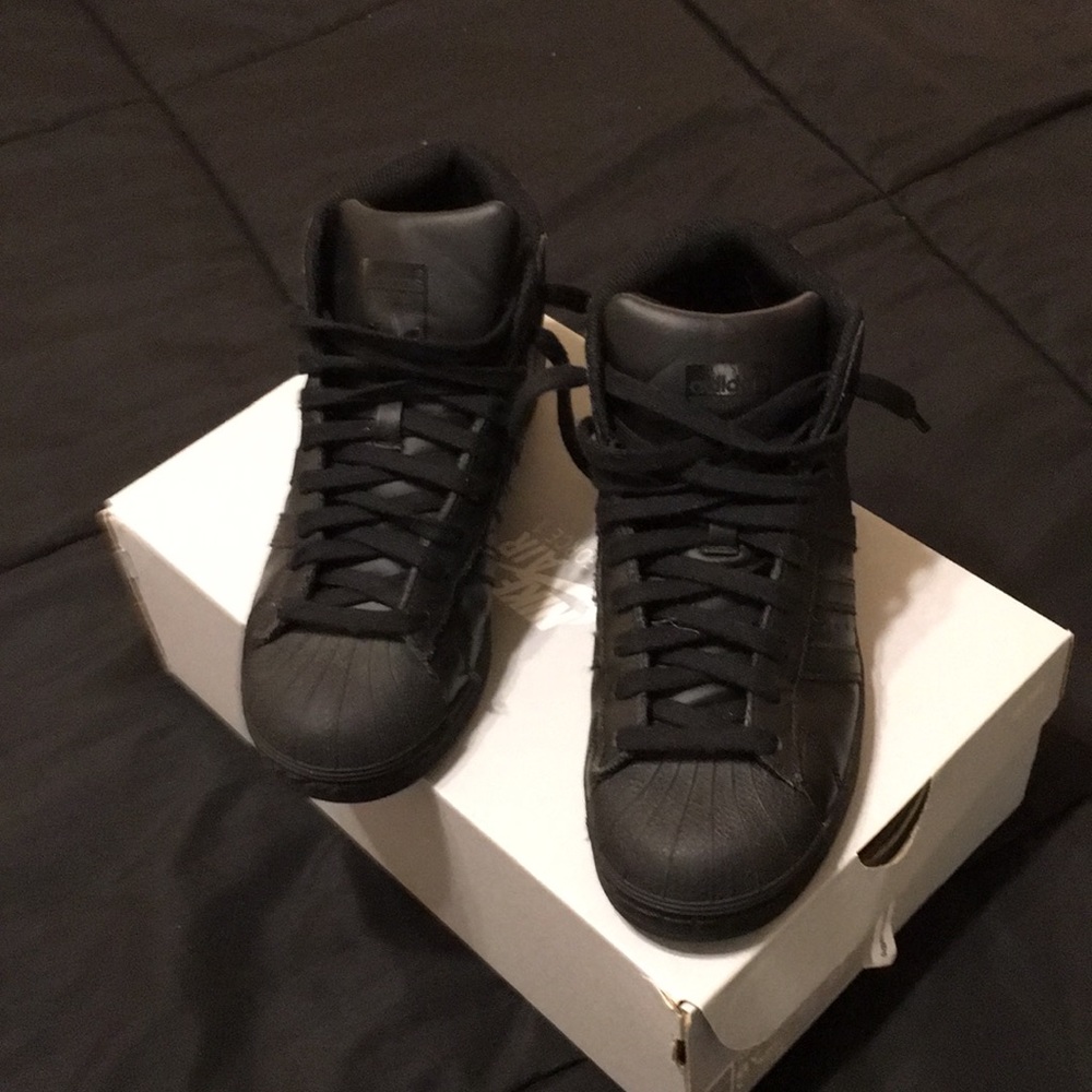 Black adidas 5 great condition
